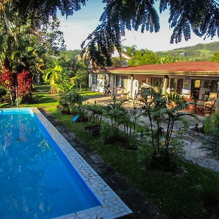 Casa Aquiares Lodge Posada Rural トゥリアルバ エクステリア 写真