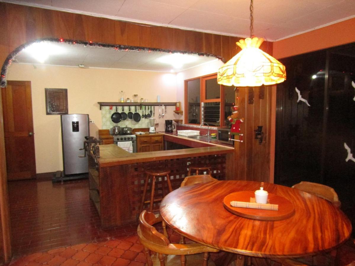Casa Aquiares Lodge Posada Rural トゥリアルバ エクステリア 写真